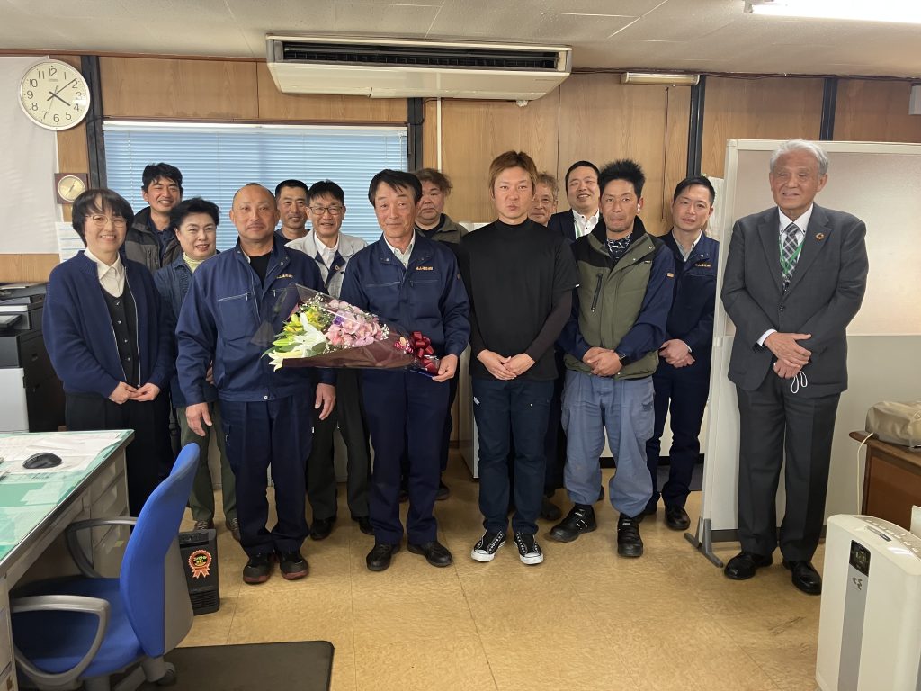 【福山海陸運輸】退社式を執り行いました