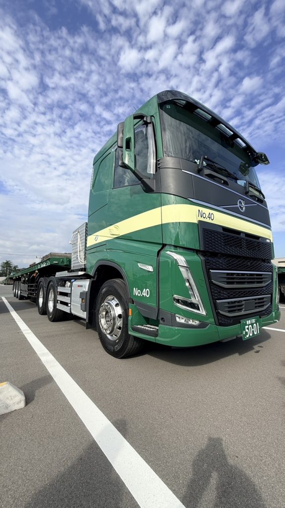 社員が喜ぶ最新設備！新型Volvoで働ける環境を整えています