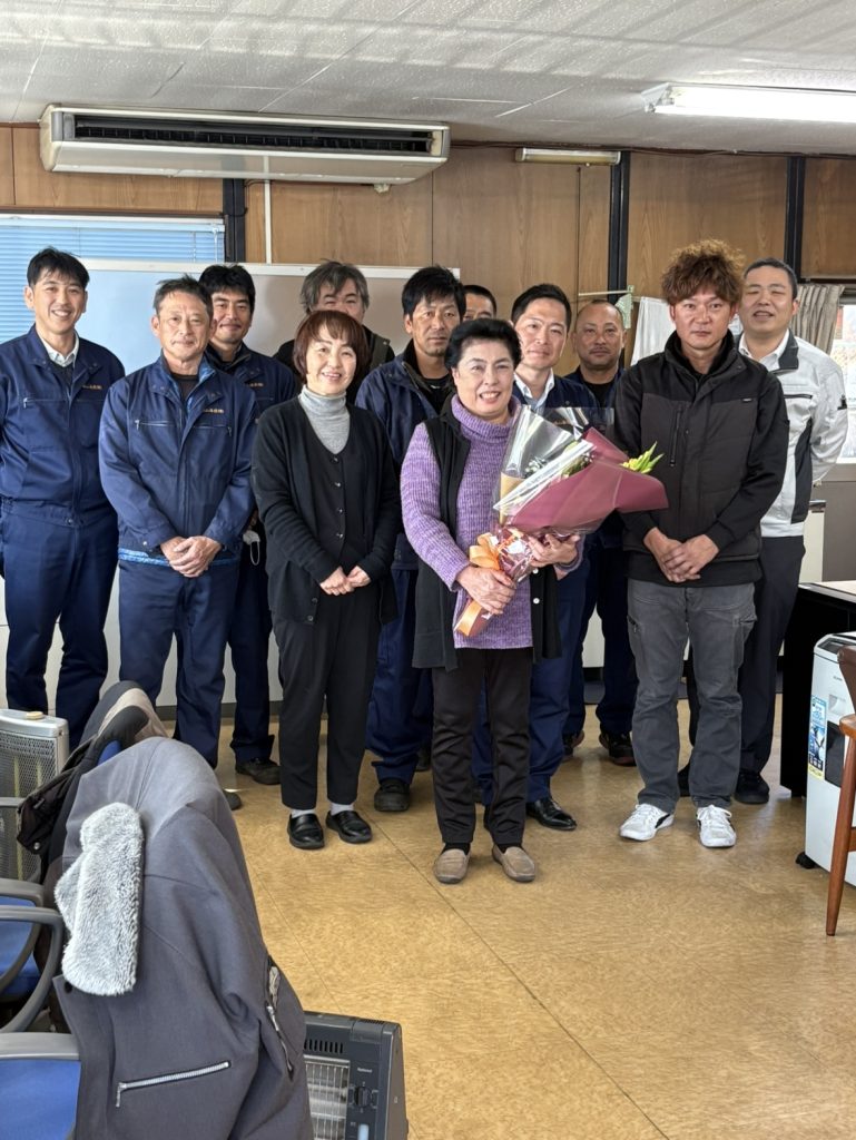 【福山海陸運輸】退職式を執り行いました